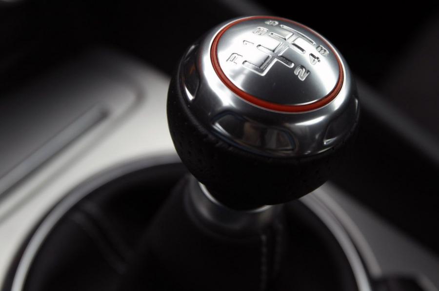Детали интерьера Audi TT RS Coupe (8J) 2011 года  (NA) (фото 16 из 39)